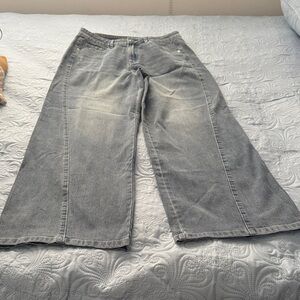 Classic Gray Women's Straight Leg Jeans A-14